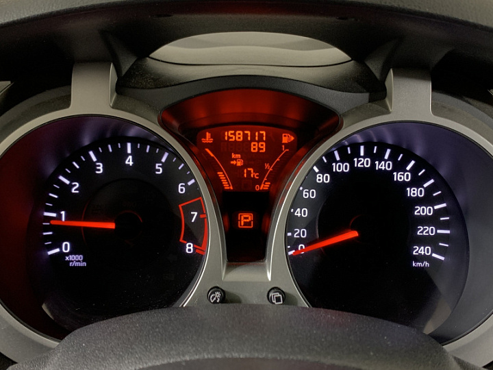 NISSAN Juke 1.6, 2012 года, Вариатор, КРАСНЫЙ