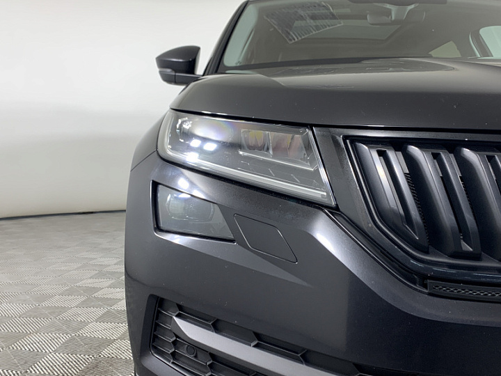 SKODA Kodiaq 2, 2018 года, Робот, ЧЕРНЫЙ