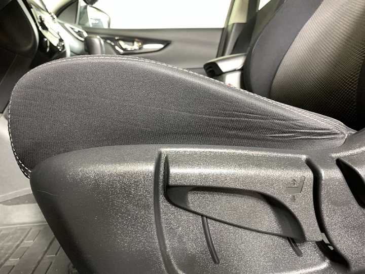 Nissan Qashqai 2, 2014 года, Вариатор, Красный