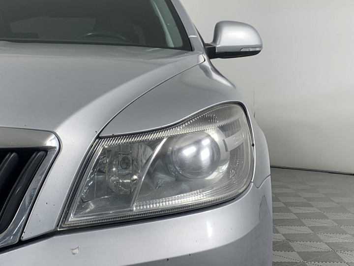 SKODA Octavia 1.6, 2013 года, Автоматическая, Серебристый
