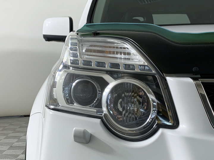 NISSAN X-Trail 2.5, 2012 года, Вариатор, БЕЛЫЙ