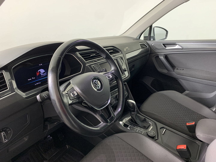VOLKSWAGEN Tiguan 2, 2016 года, Робот, БЕЛЫЙ