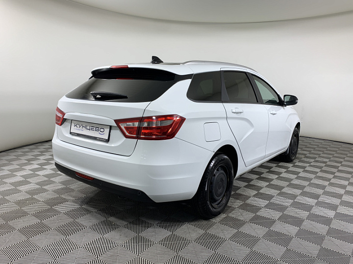 Lada Vesta 1.6, 2021 года, Механика, БЕЛЫЙ