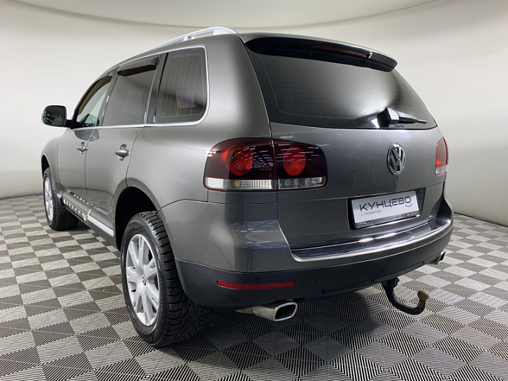 VOLKSWAGEN Touareg 3, 2010 года, Автоматическая, СЕРЫЙ