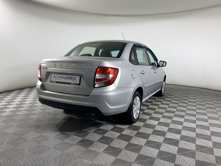 Lada Granta 1.6, 2018 года, Автоматическая, Серебристый