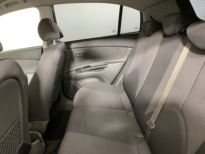 KIA Rio 1.4, 2010 года, Механика, БЕЛЫЙ