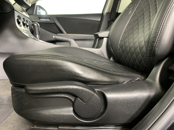 MAZDA 3 1.6, 2010 года, Автоматическая, ЧЕРНЫЙ