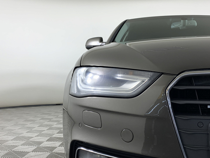 AUDI A4 2, 2013 года, Робот, Серо-коричневый