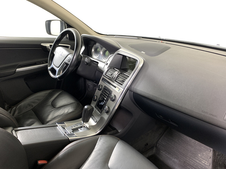 VOLVO XC60 2.4, 2012 года, Автоматическая, БЕЛЫЙ
