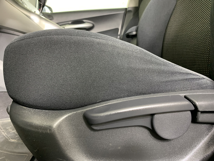 TOYOTA Auris 1.6, 2010 года, Автоматическая, БЕЛЫЙ