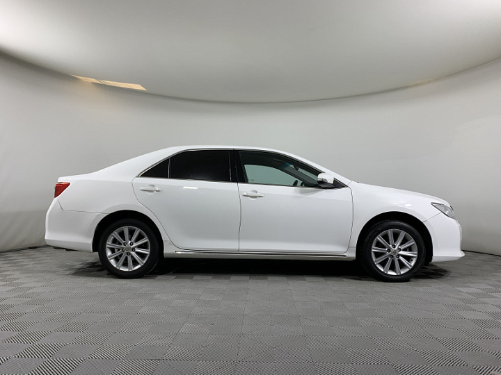 TOYOTA Camry 2.5, 2013 года, Автоматическая, БЕЛЫЙ