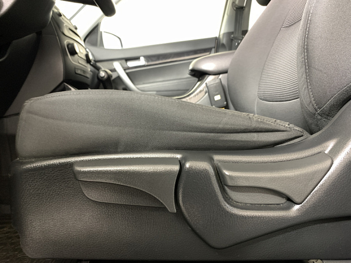 KIA Sorento 2.4, 2020 года, Автоматическая, Серебристый