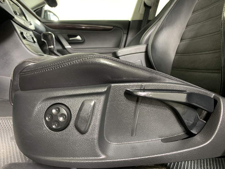 VOLKSWAGEN Passat CC 1.8, 2011 года, Робот, ЧЕРНЫЙ