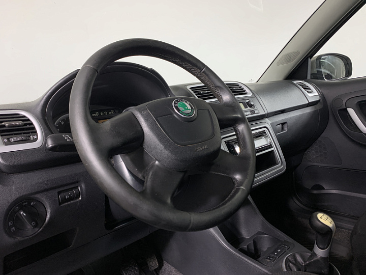 SKODA Fabia 1.4, 2010 года, Механика, СЕРЫЙ