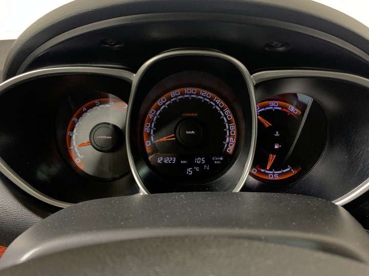 Lada Vesta 1.8, 2018 года, Робот, ОРАНЖЕВЫЙ
