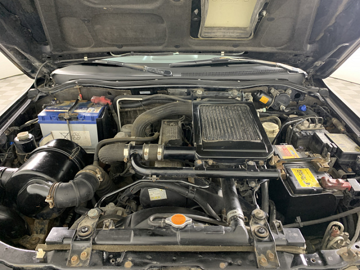 MITSUBISHI Pajero Sport 2.5, 2007 года, Механика, ЧЕРНЫЙ