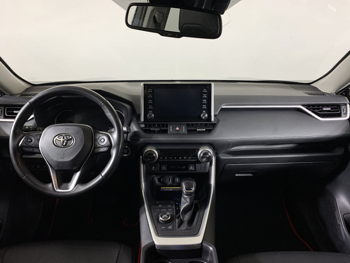 Toyota RAV4 2.5, 2021 года, Вариатор, Черный