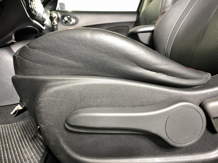 Nissan Juke 1.6, 2012 года, Вариатор, ТЕМНО-СИНИЙ