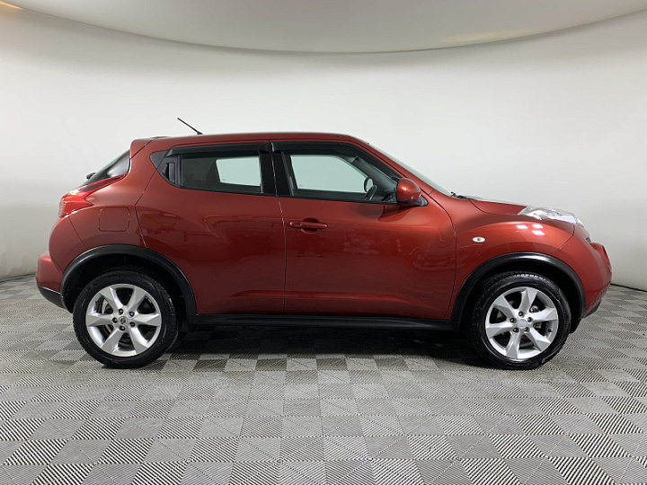 NISSAN Juke 1.6, 2012 года, Вариатор, КРАСНЫЙ