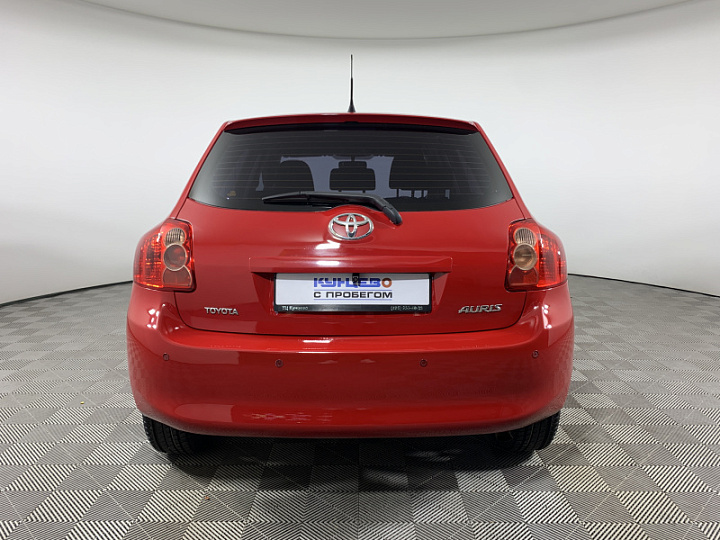 TOYOTA Auris 1.4, 2007 года, Механика, КРАСНЫЙ