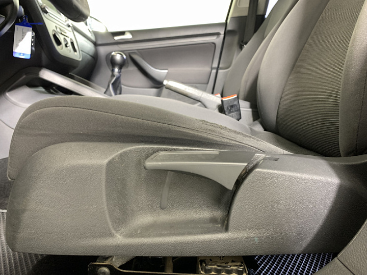 Volkswagen Golf 1.4, 2007 года, Механика, Черный
