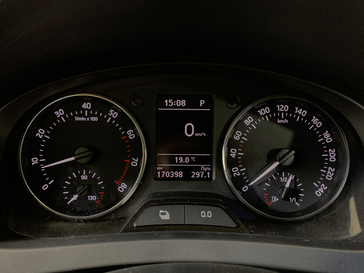 SKODA Rapid 1.4, 2015 года, Робот, БЕЛЫЙ