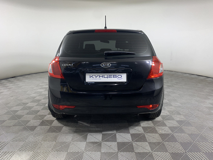 KIA Ceed 1.4, 2011 года, Механика, Черный перламутр