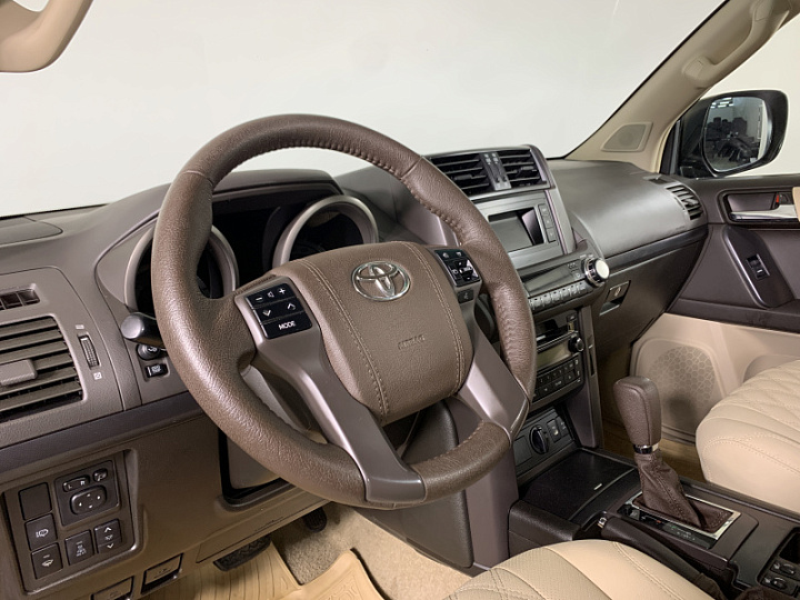 TOYOTA Land Cruiser Prado 3, 2011 года, Автоматическая, ЧЕРНЫЙ