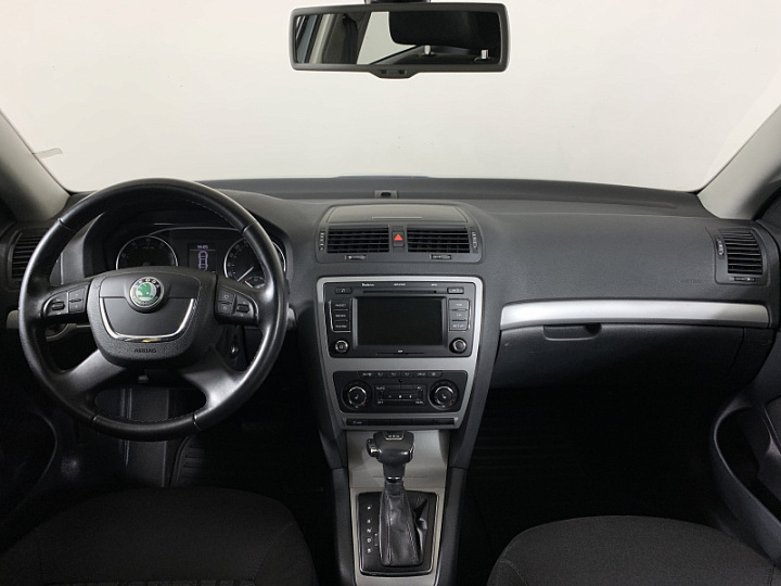 Skoda Octavia 1.8, 2013 года, Робот, Серый