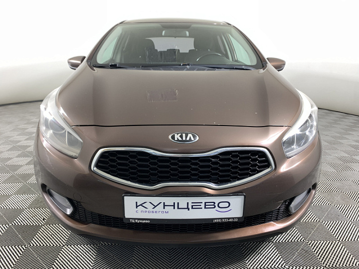 KIA Ceed 1.6, 2014 года, Механика, Коричневый