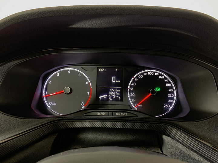 VOLKSWAGEN Polo 1.6, 2020 года, Автоматическая, КРАСНЫЙ