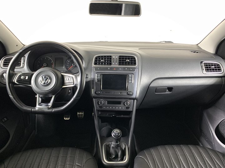 VOLKSWAGEN Polo 1.6, 2019 года, Механика, Серебристый