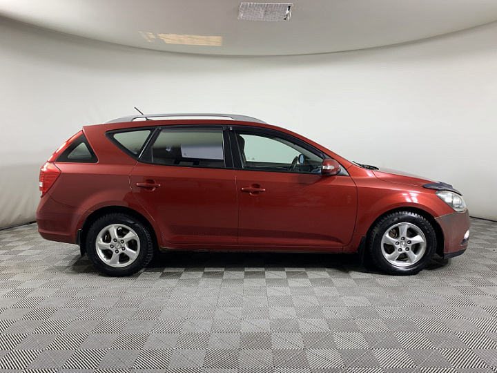 KIA Ceed 1.6, 2011 года, Механика, КРАСНЫЙ