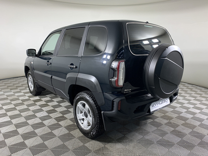 LADA (ВАЗ) Niva 1.7, 2024 года, Механика, Зеленый
