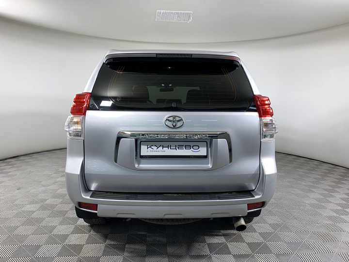 TOYOTA Land Cruiser Prado 3, 2011 года, Автоматическая, Серебристый