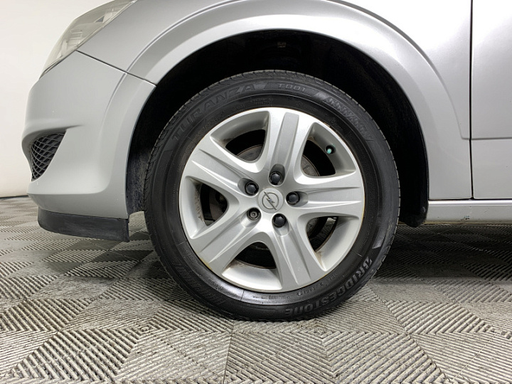 OPEL Astra 1.6, 2010 года, Робот, Серебристый