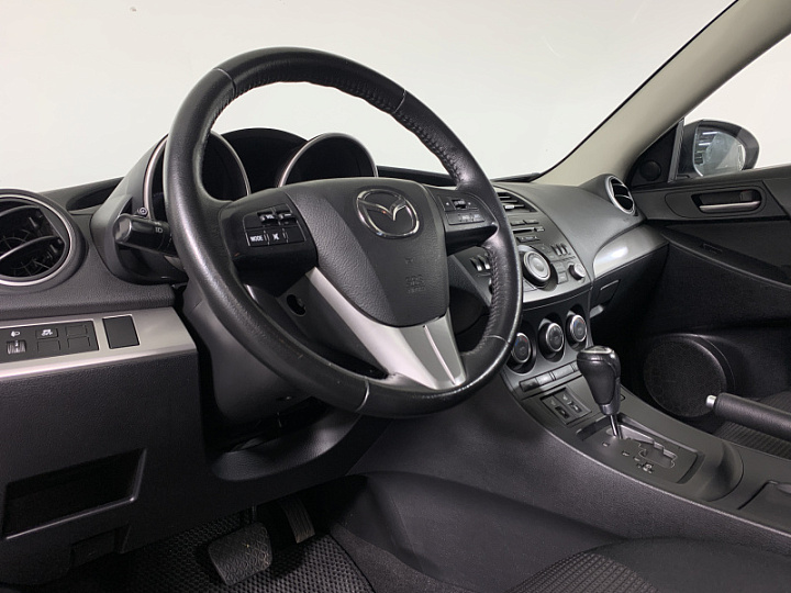 MAZDA 3 1.6, 2013 года, Автоматическая, БЕЛЫЙ