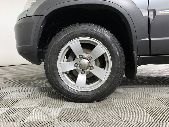 CHEVROLET Niva 1.7, 2014 года, Механика, ТЕМНО-СЕРЫЙ