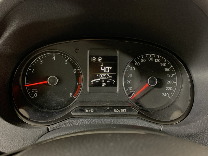 VOLKSWAGEN Polo 1.6, 2016 года, Механика, КОРИЧНЕВЫЙ