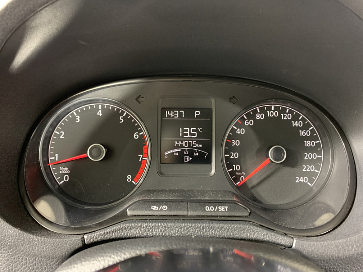 VOLKSWAGEN Polo 1.4, 2016 года, Робот, Серебристый
