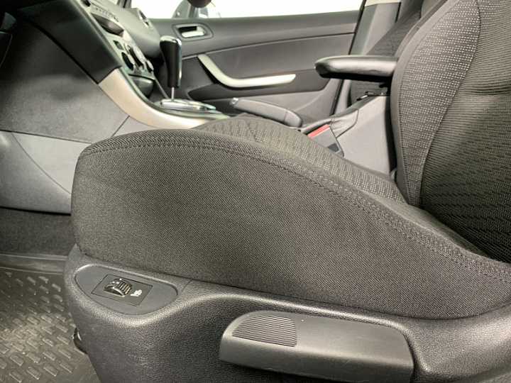 PEUGEOT 308 1.6, 2010 года, Автоматическая, ЧЕРНЫЙ