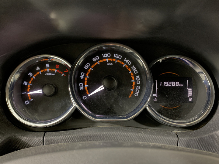 Lada Largus 1.6, 2021 года, Механика, БЕЛЫЙ