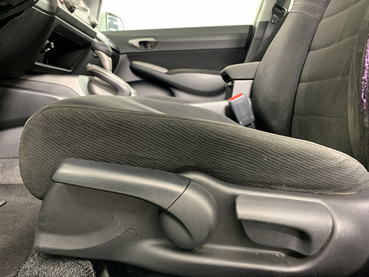 HONDA Civic 1.8, 2008 года, Автоматическая, БЕЛЫЙ
