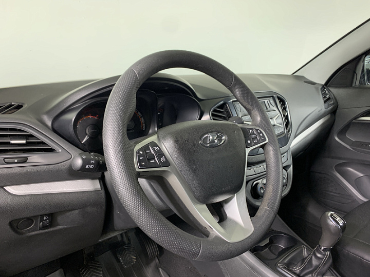 Lada Vesta 1.6, 2018 года, Механика, ЧЕРНЫЙ