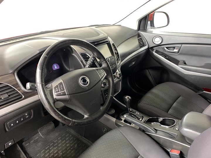 SSANGYONG Actyon 2, 2014 года, Автоматическая, КРАСНЫЙ