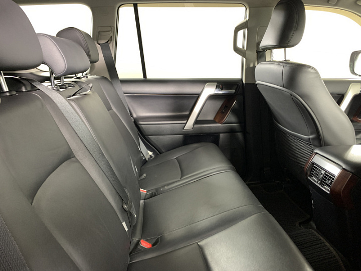 TOYOTA Land Cruiser Prado 2.8, 2017 года, Автоматическая, ЧЕРНЫЙ