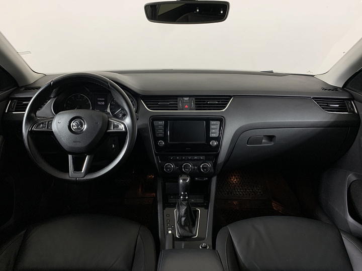 SKODA Octavia 1.8, 2016 года, Робот, БЕЛЫЙ