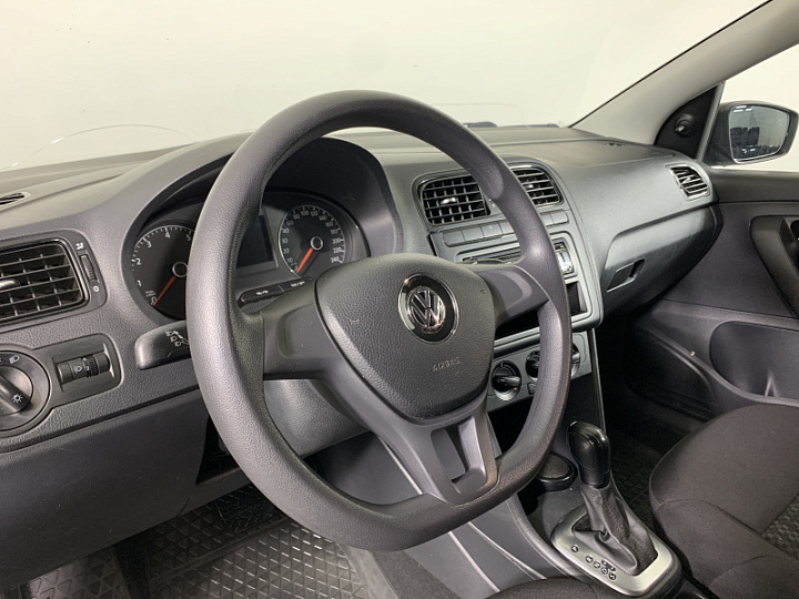 VOLKSWAGEN Polo 1.6, 2017 года, Автоматическая, ТЕМНО-СИНИЙ