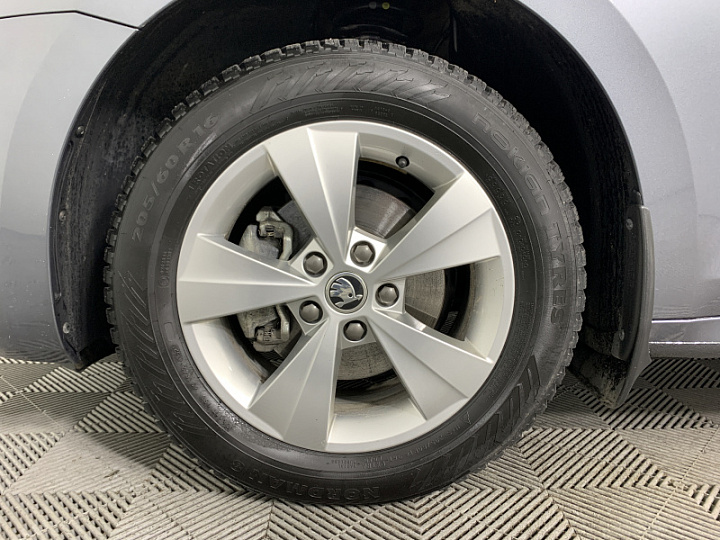 SKODA Octavia 1.4, 2021 года, Автоматическая, СЕРЫЙ