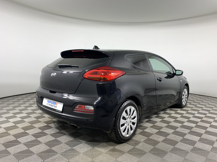 KIA Ceed 1.6, 2013 года, Механика, Черный перламутр